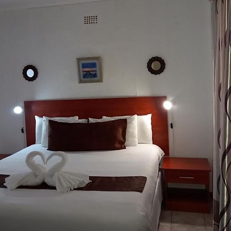 Rest Shade Bed And Breakfast Palapye Esterno foto