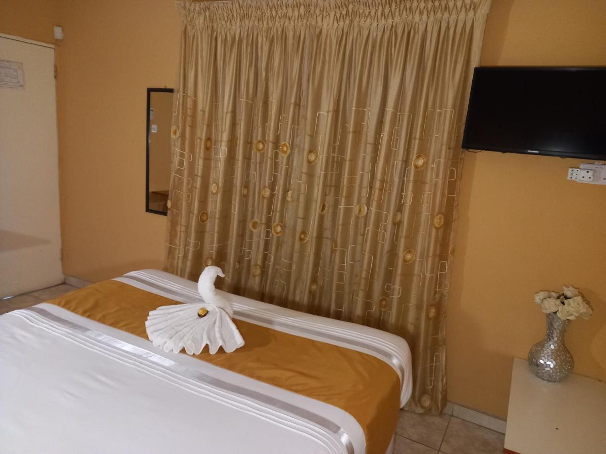 Rest Shade Bed And Breakfast Palapye Esterno foto